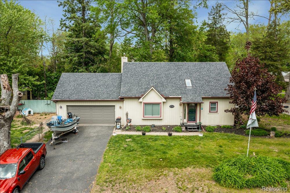 8790 Oakside Avenue, Commerce Twp, MI 48382 — Photo 31