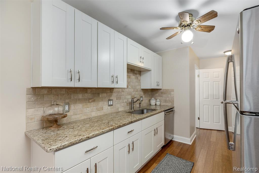 22353 PEACHTREE, Novi, MI — Photo 10