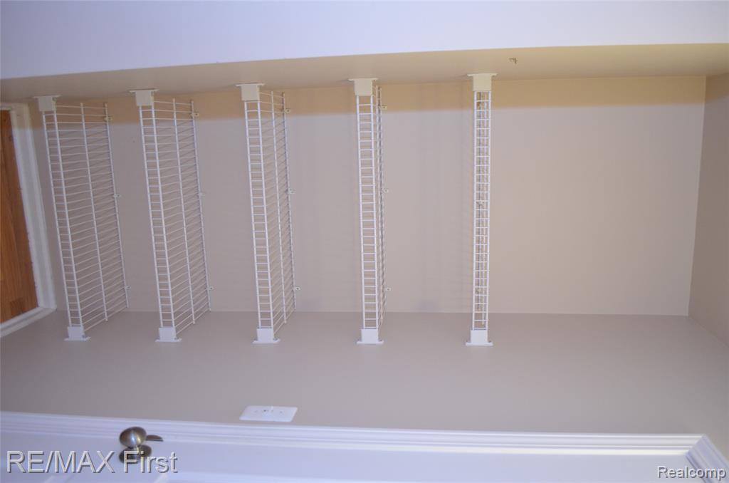 4287 Berkshire Drive, Sterling Heights, MI 48314 — Photo 19