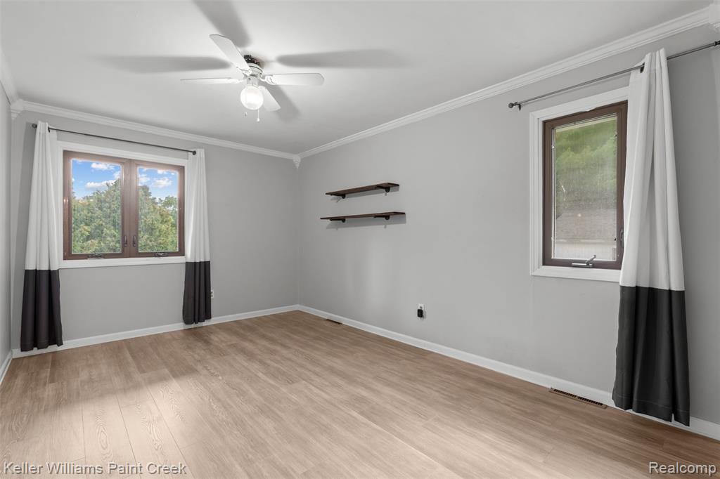990 N Oxford Road, Oxford, MI 48371 — Photo 12