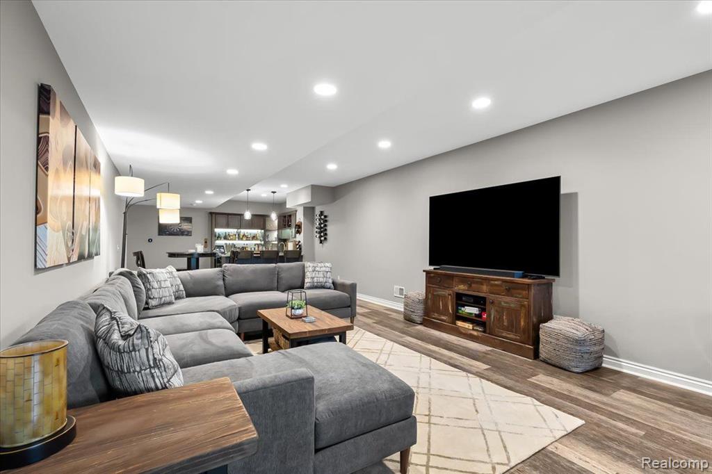 8350 STONEY CREEK Drive, South Lyon, MI 48178 — Photo 31