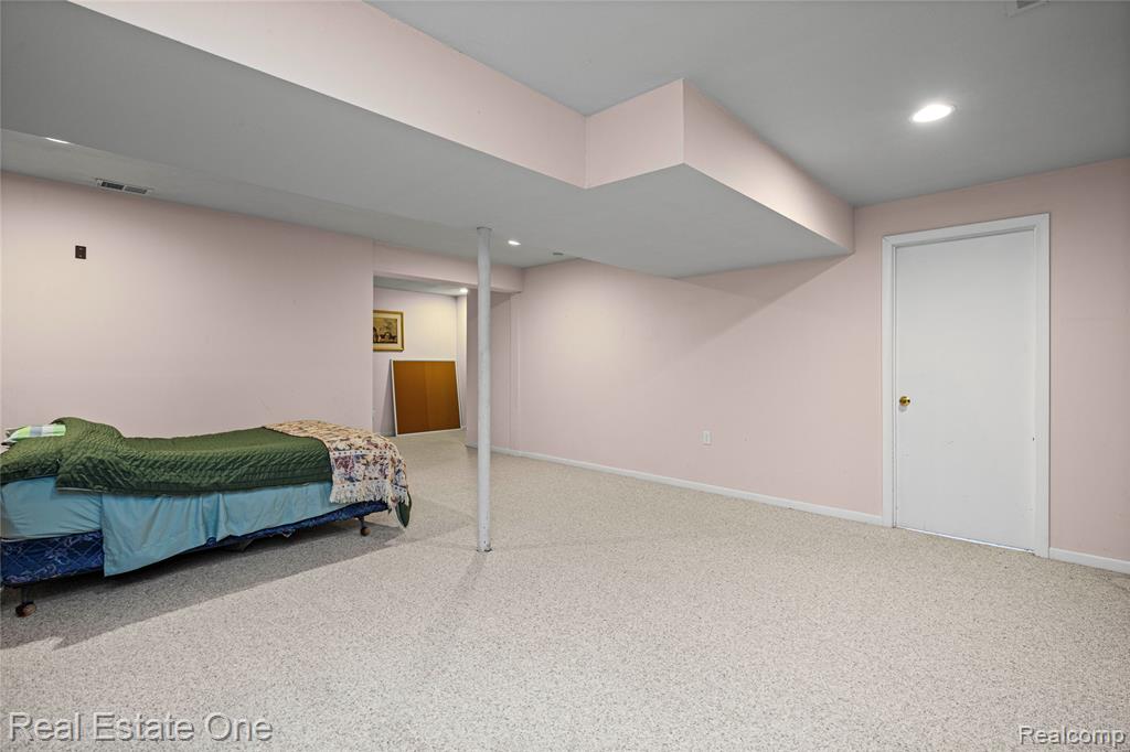 4642 Ponderosa Street, Commerce Twp, MI 48382 — Photo 35