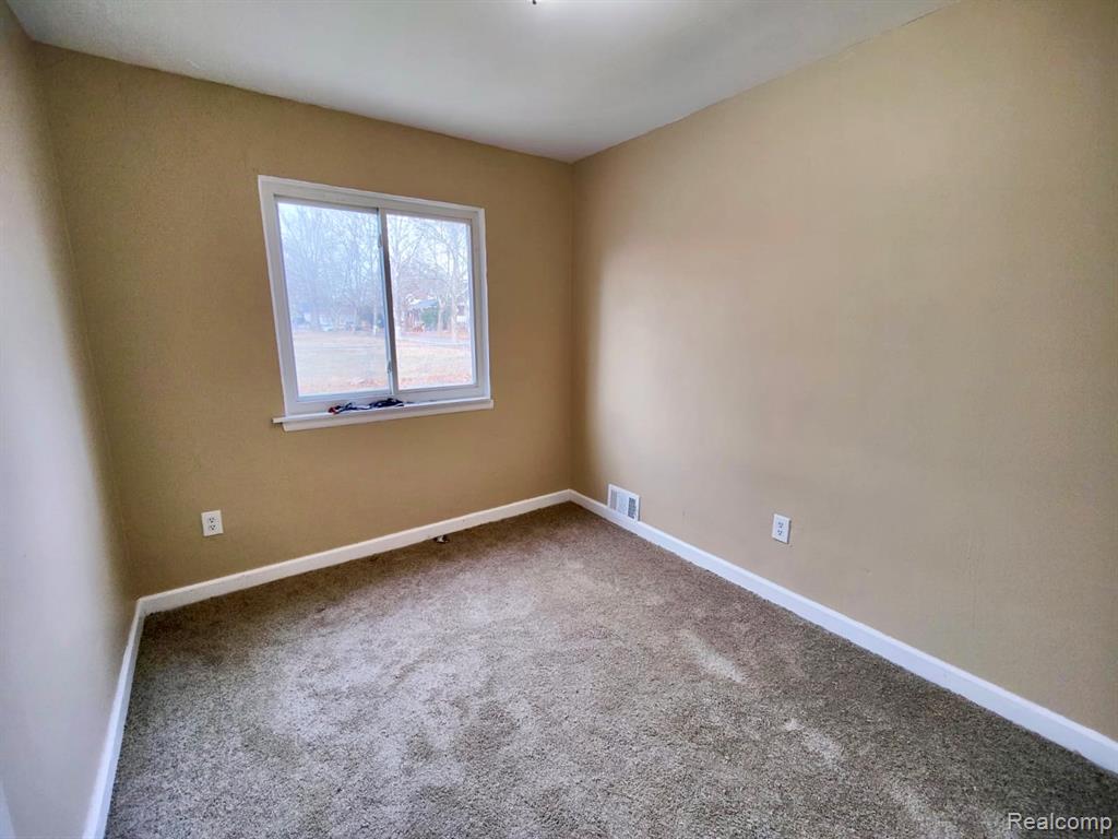 17167 Lumpkin Street, Hamtramck, MI 48212 — Photo 9