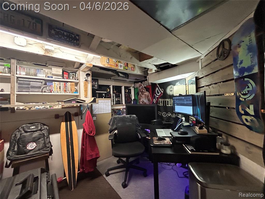 3051 Kenrick Street, Keego Harbor, MI 48320 — Photo 35