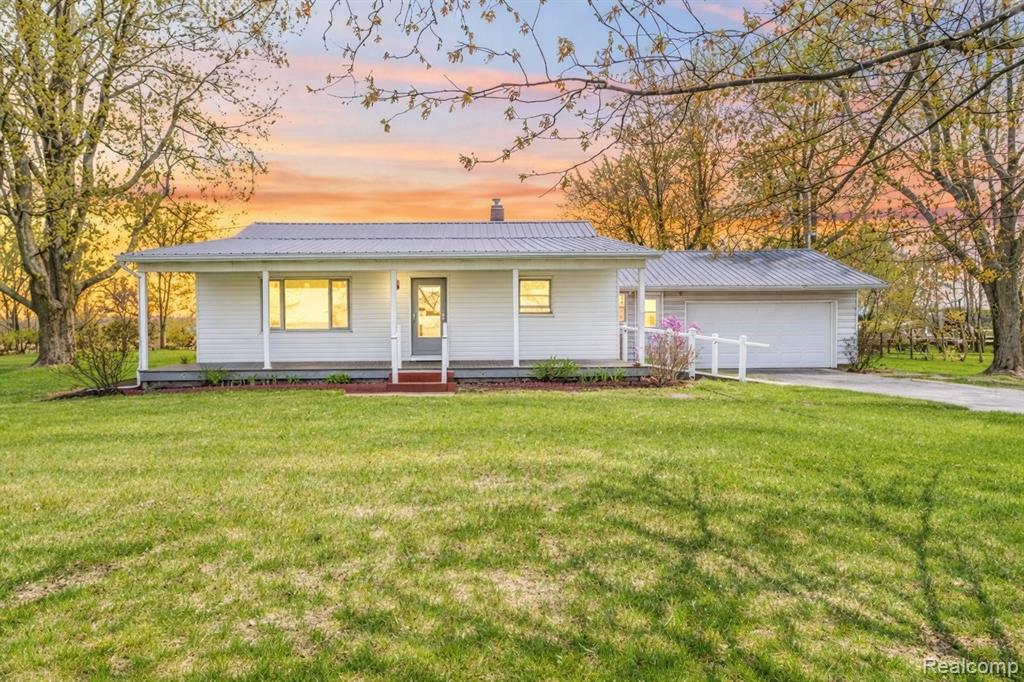 8531 S Waldron Road, Pittsford, MI 49271