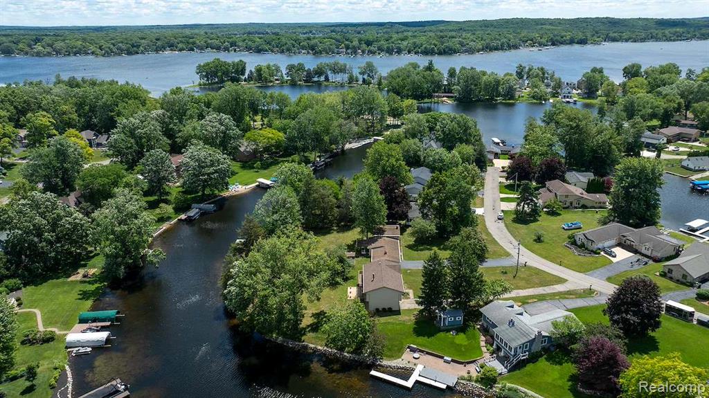 1165 Camelot Drive, Pinckney, MI 48169 — Photo 59