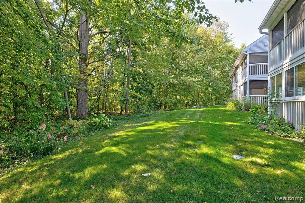 12364 Saint Andrews Way, 66, Fenton, MI 48430 — Photo 40