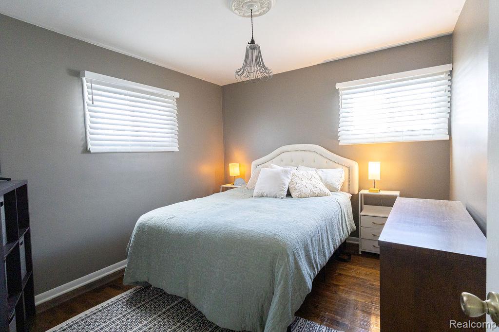 823 Southwood Drive, Fenton, MI 48430 — Photo 9