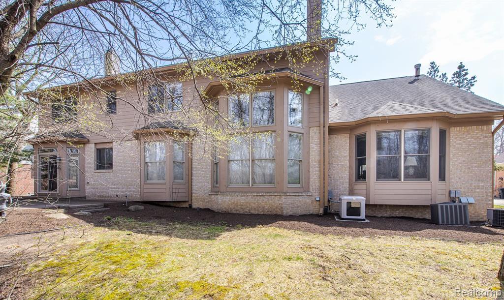 7252 Autumn Hill Drive, West Bloomfield, MI 48323 — Photo 56