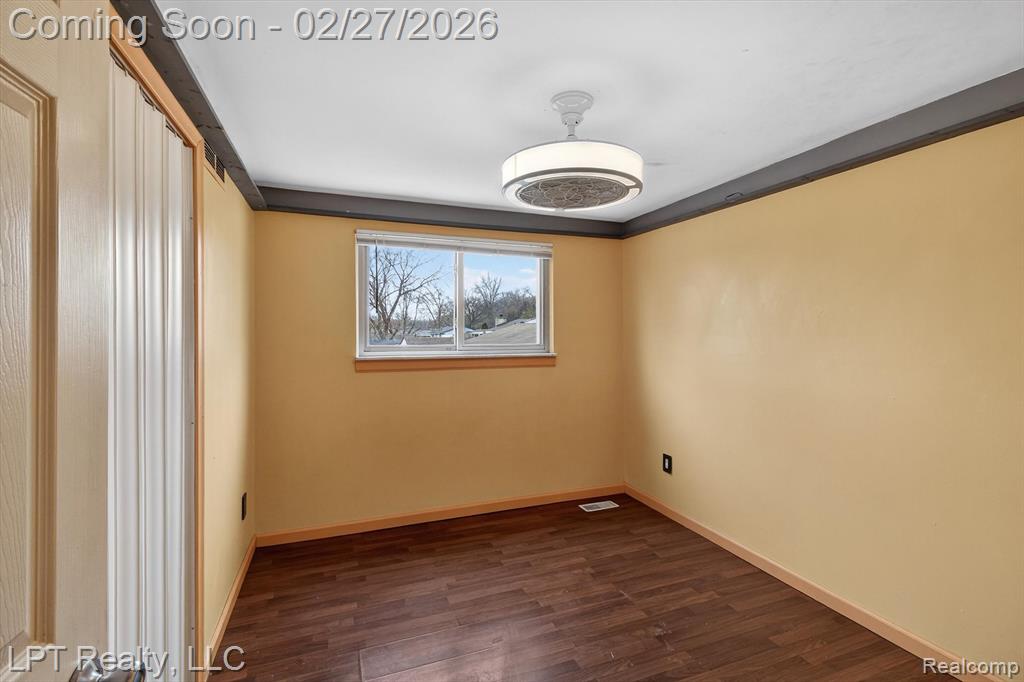 22507 Doncaster Avenue, Brownstown, MI 48193 — Photo 25