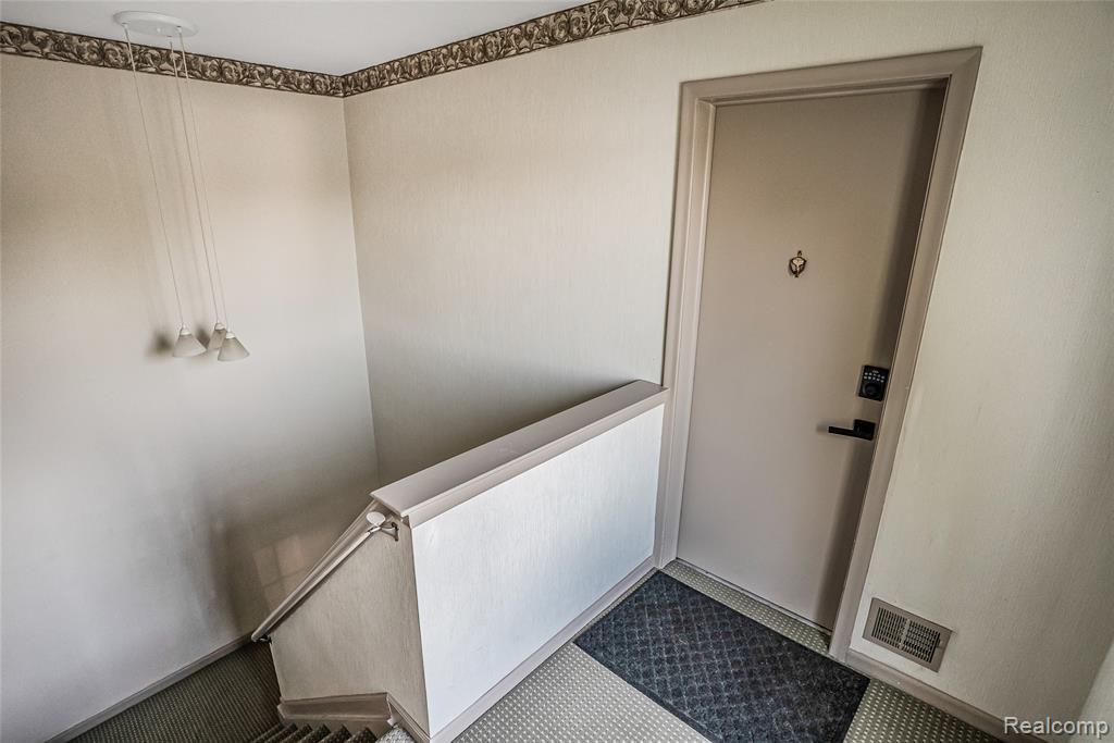 42266 Woodward Avenue, Bloomfield Hills, MI 48304 — Photo 37
