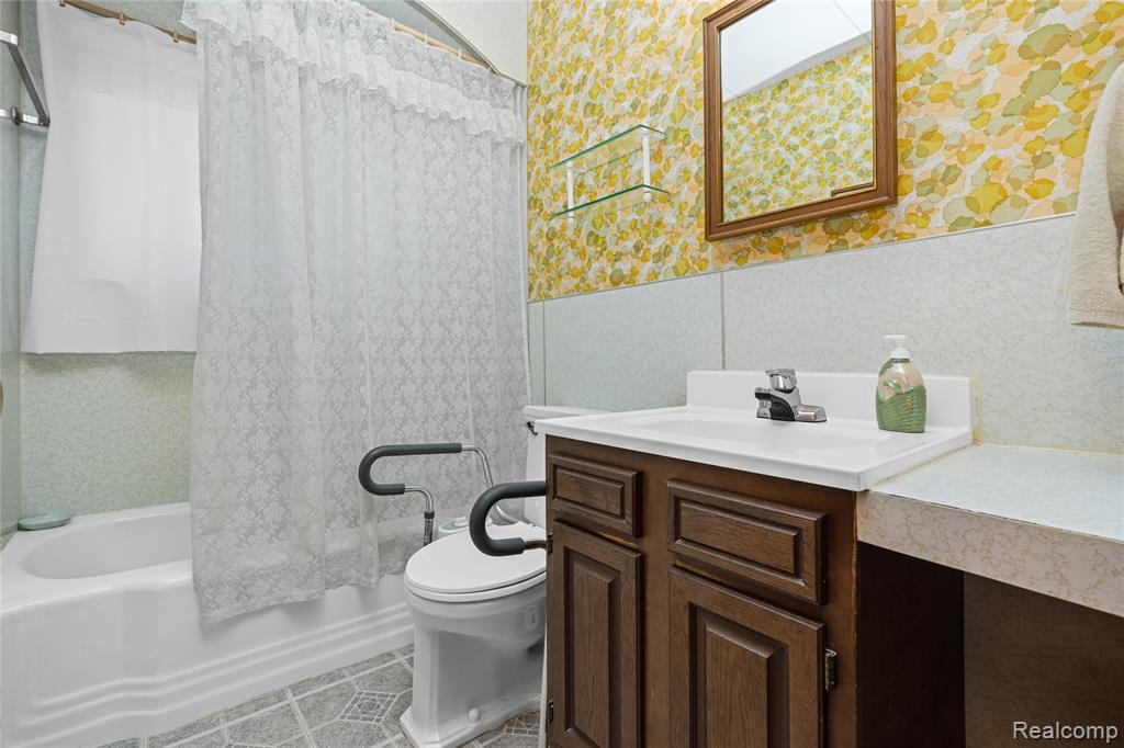 33441 Leona Street, Garden City, MI — Photo 26