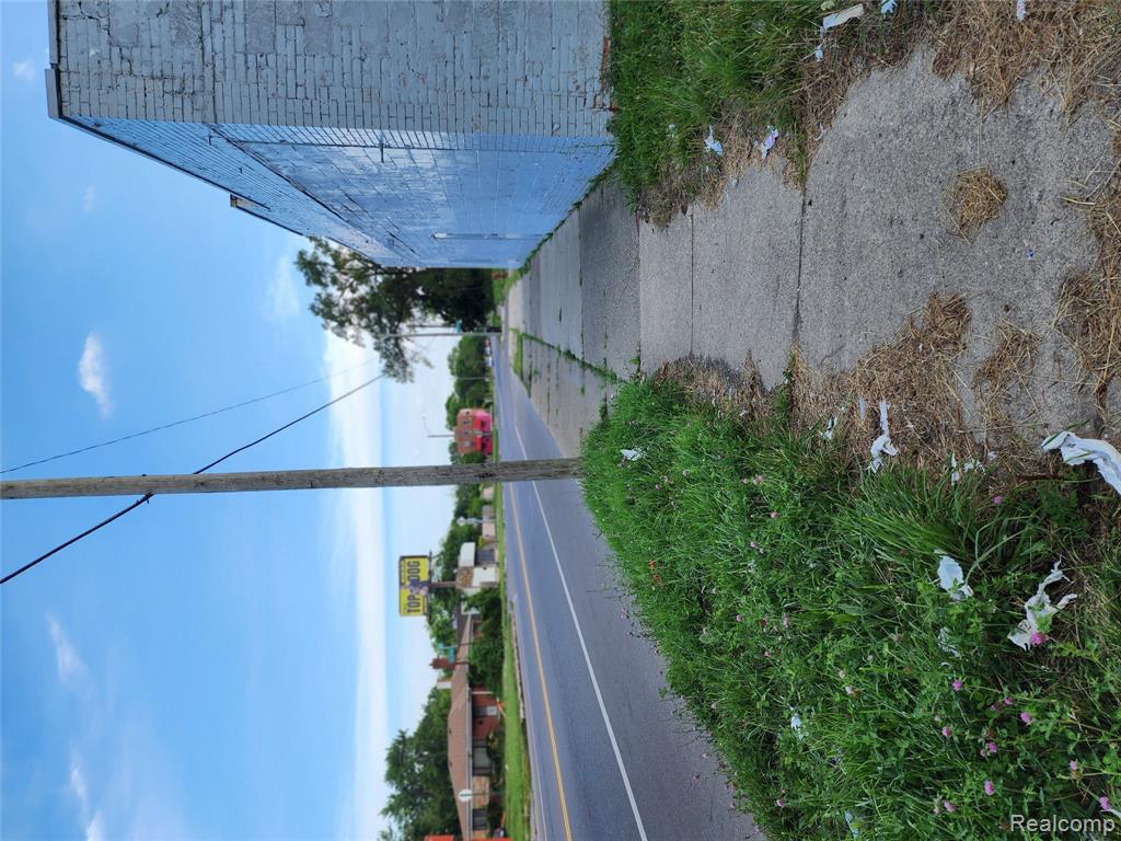 18811 Hayes Street - Photo 3