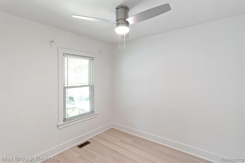 63 Maplefield Road, Pleasant Ridge, MI — Photo 14