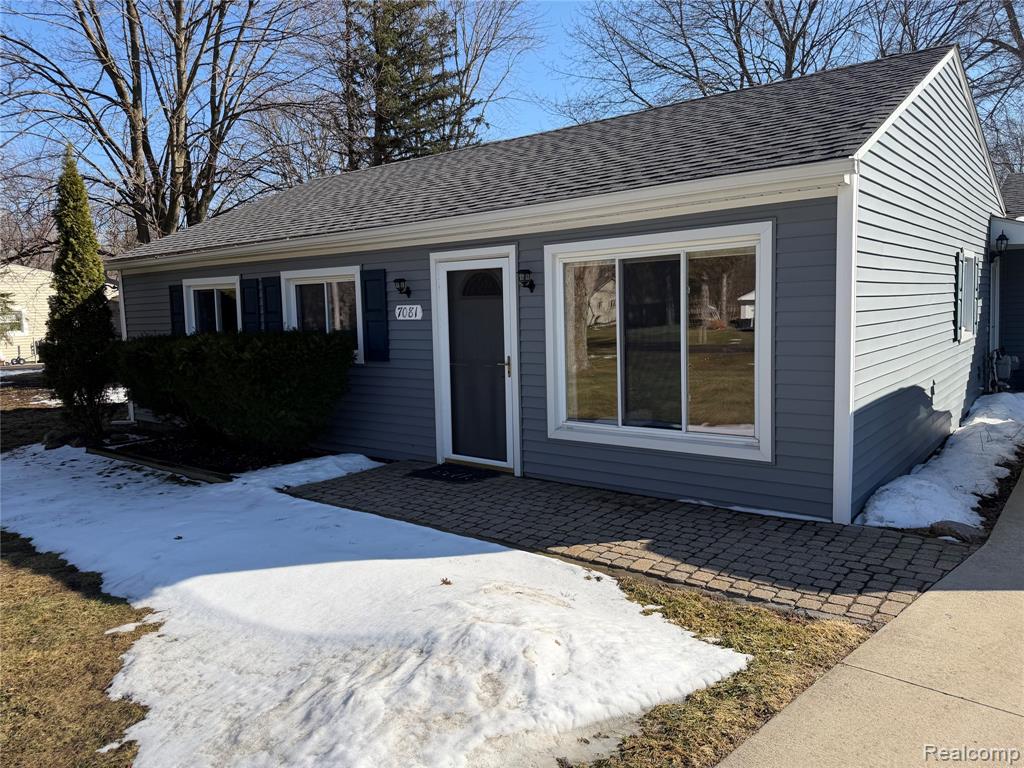 7081 Tappon Drive S, Clarkston, MI — Photo 2