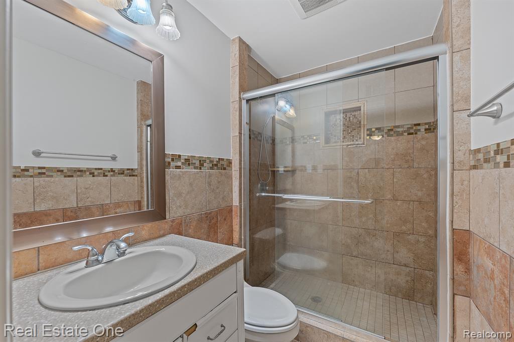 78 Cadillac Street, Pontiac, MI 48342 — Photo 9