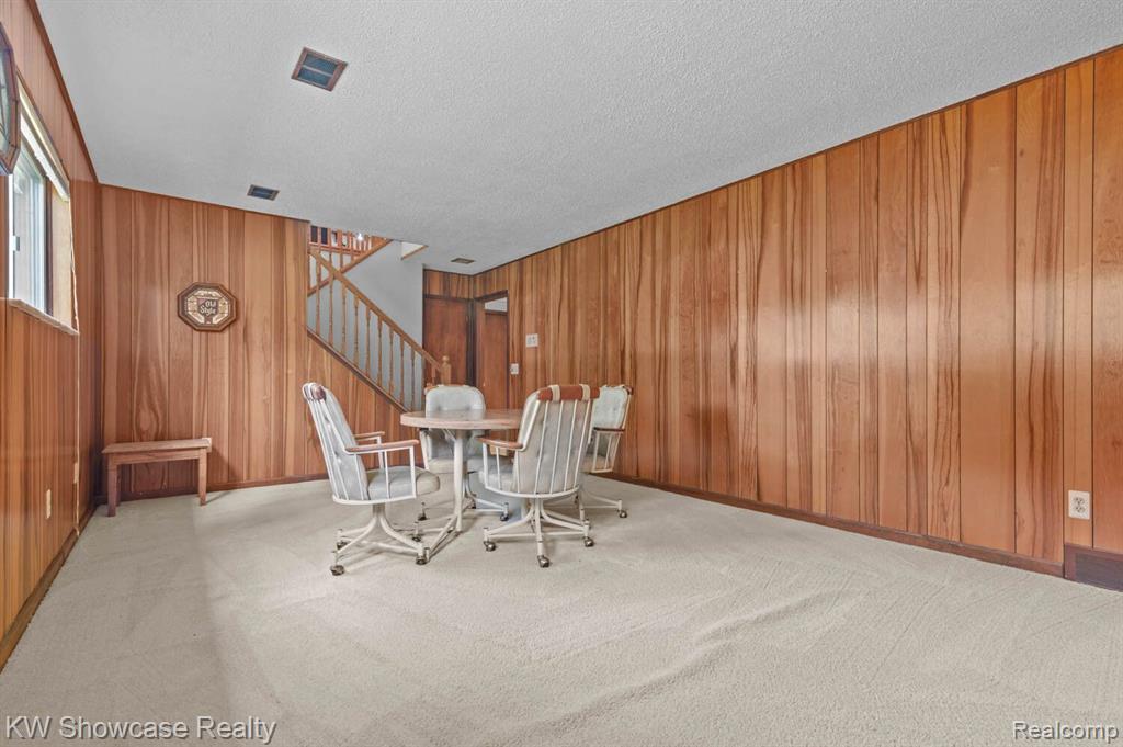 7675 VISGER Avenue, Waterford, MI 48329 — Photo 21