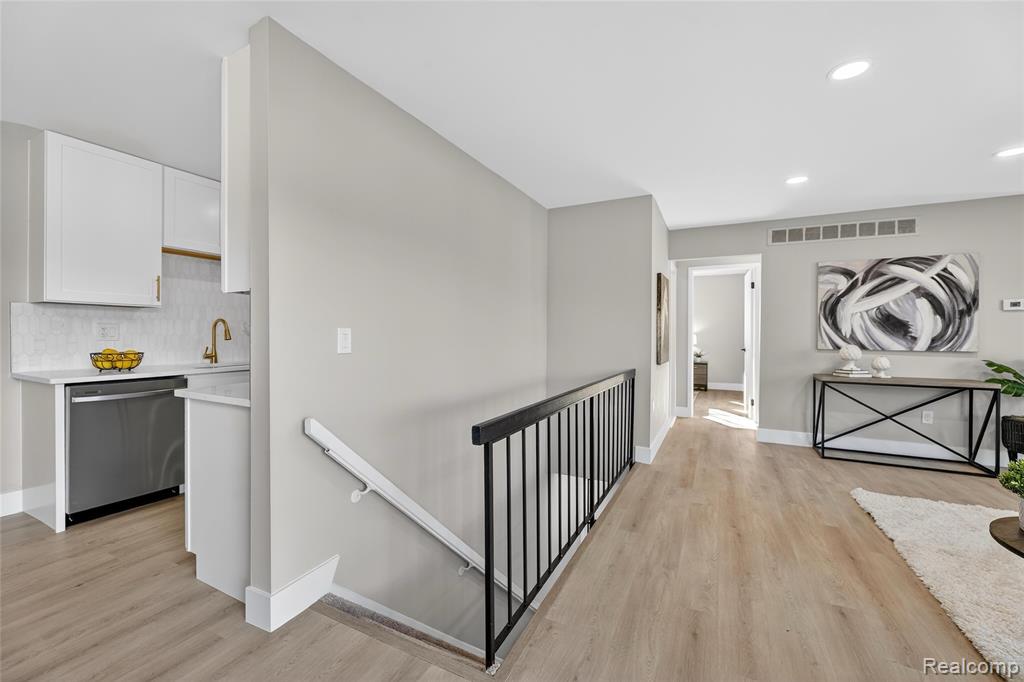 40666 Newport Drive, Plymouth, MI 48170 — Photo 10