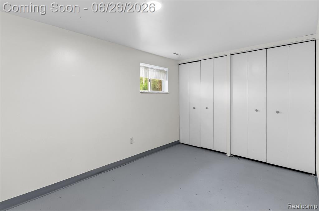 5120 Hillcrest Circle, Flint, MI 48506 — Photo 33