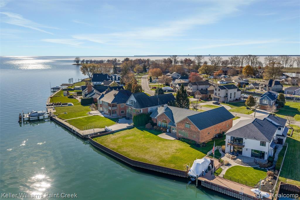 37580 Lakeshore Drive, Harrison Township, MI — Photo 2