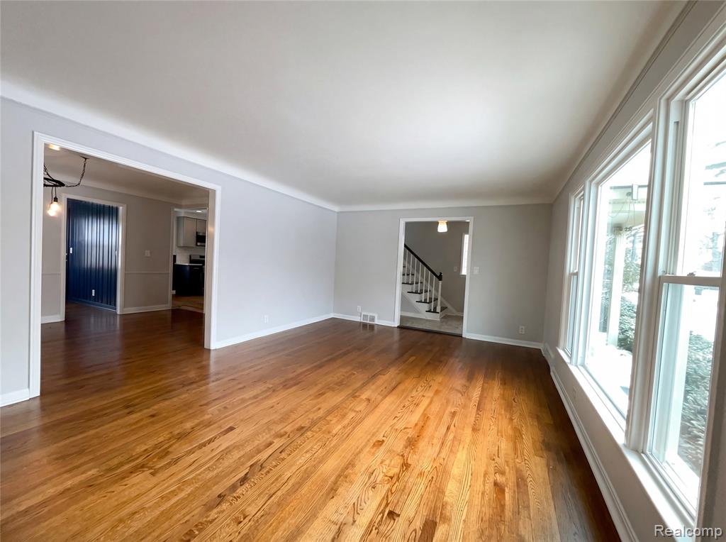 1912 Littlestone Road, Grosse Pointe Woods, MI 48236 — Photo 12