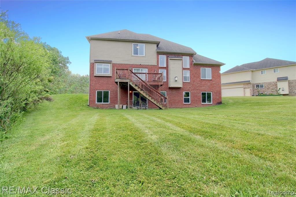 761 Nissen Court, Wixom, MI 48393 — Photo 42