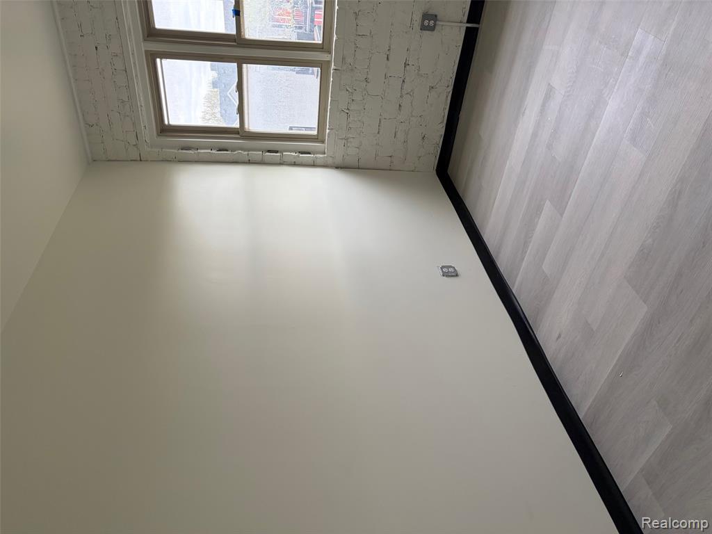 30 E PHILADELPHIA Street, Detroit, MI 48202 — Photo 25