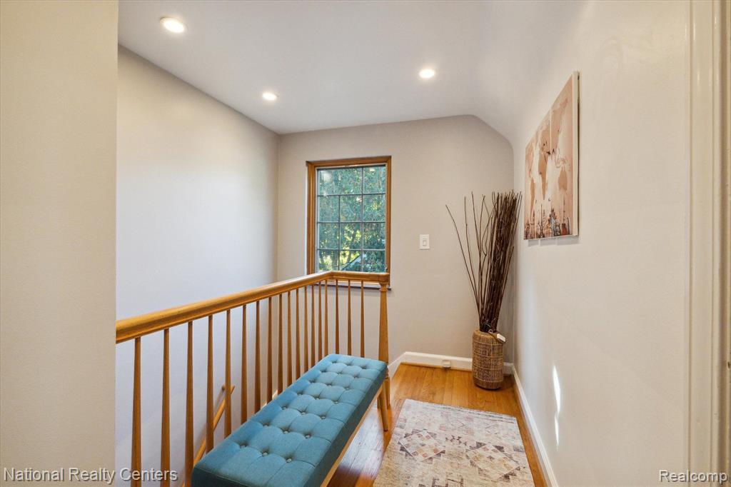 913 ORCHARD GROVE Drive, Royal Oak, MI 48067 — Photo 19