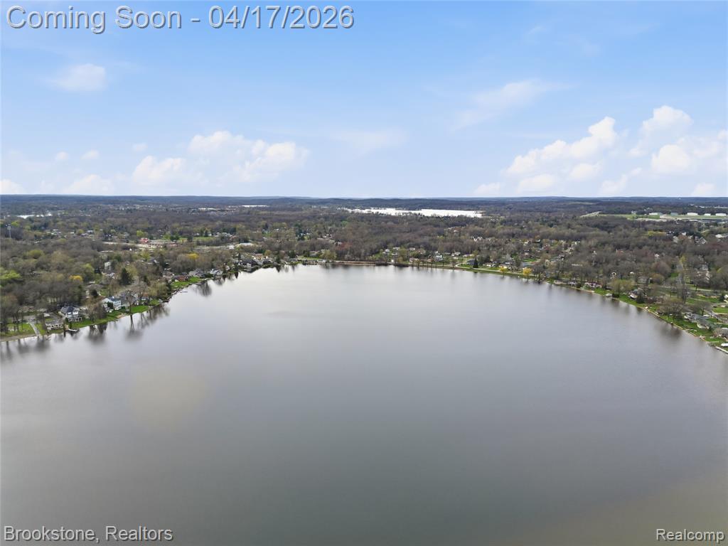 569 Cove View Drive, Waterford, MI 48327 — Photo 53