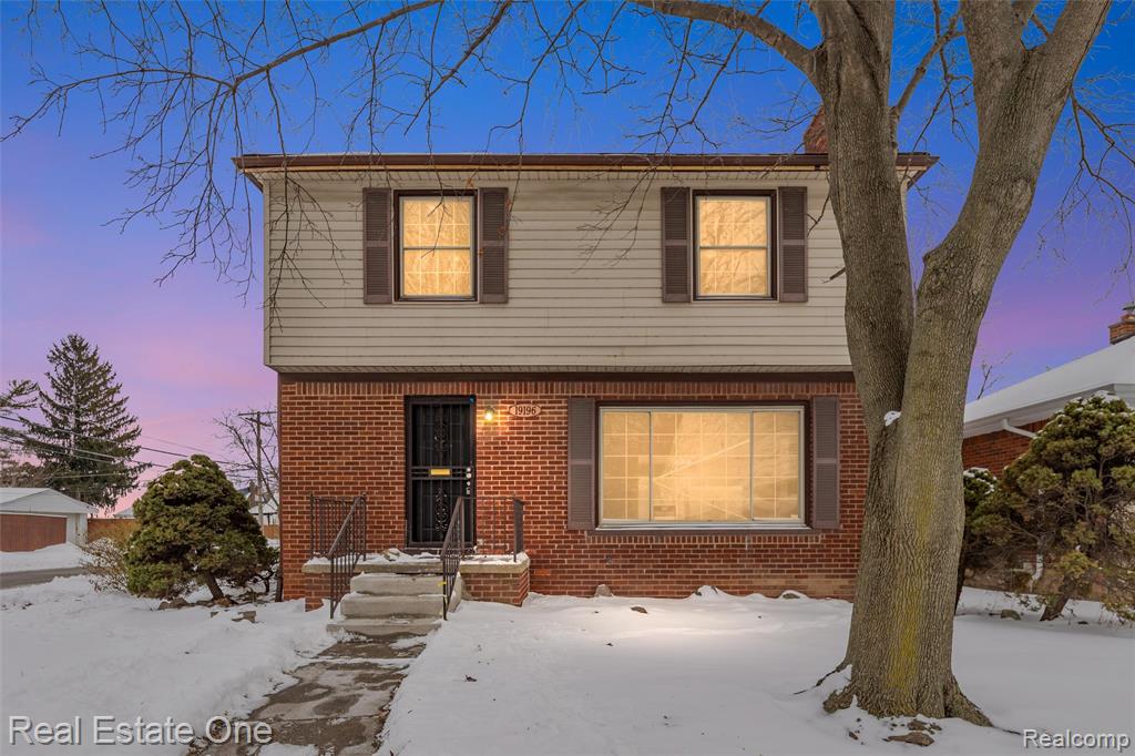 19196 Berden Street, Grosse Pointe, MI 48236