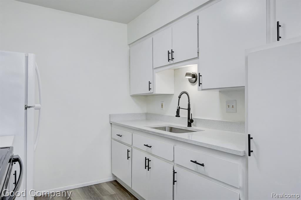32075 Beaconsfield Street, 29, Roseville, MI 48066 — Photo 17