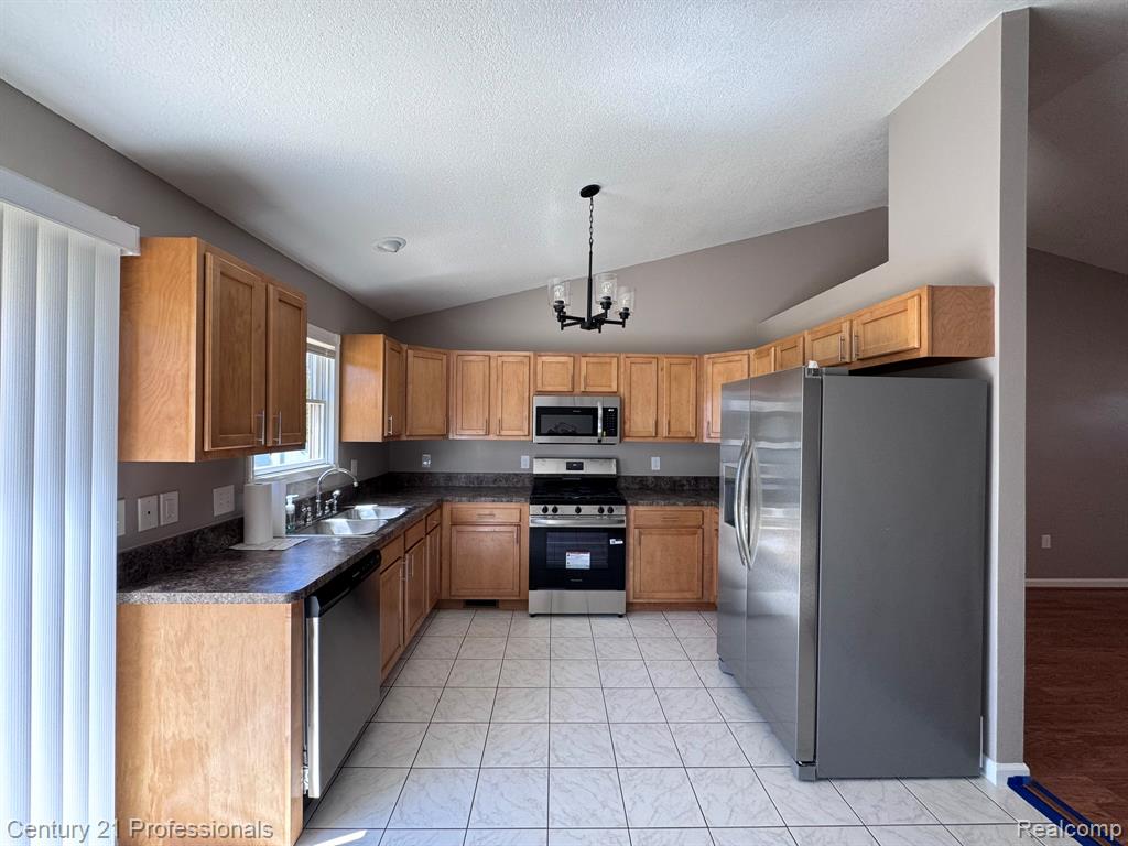 31495 Cambridge Street, Garden City, MI — Photo 15