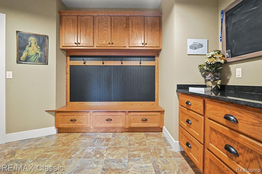5314 WALNUT CREEK Lane, Ann Arbor, MI 48105 — Photo 23