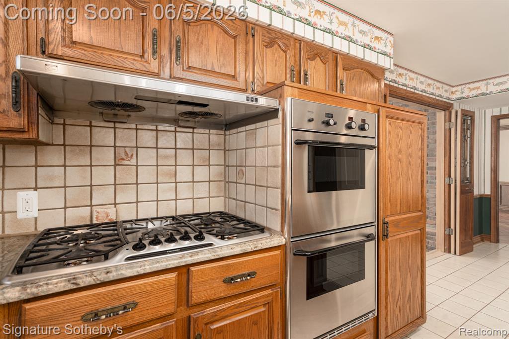 274 Hillcrest Avenue, Grosse Pointe, MI 48236 — Photo 16