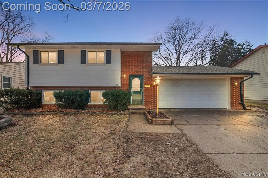 608 Amelia Avenue, Royal Oak, MI 48073 — front exterior