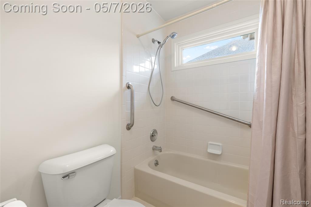 9124 Countrywood Drive, Plymouth, MI 48170 — Photo 23