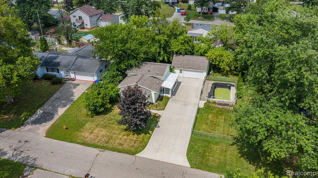 5524 Aylesbury Drive, Waterford, MI 48327 — Photo 29