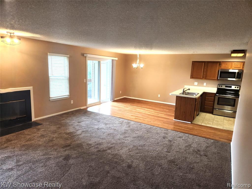 4896 Harbor Point Drive Drive, Waterford, MI — Photo 16