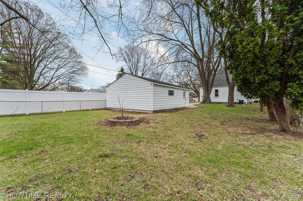 769 Coolidge Avenue, Clawson, MI — Photo 24