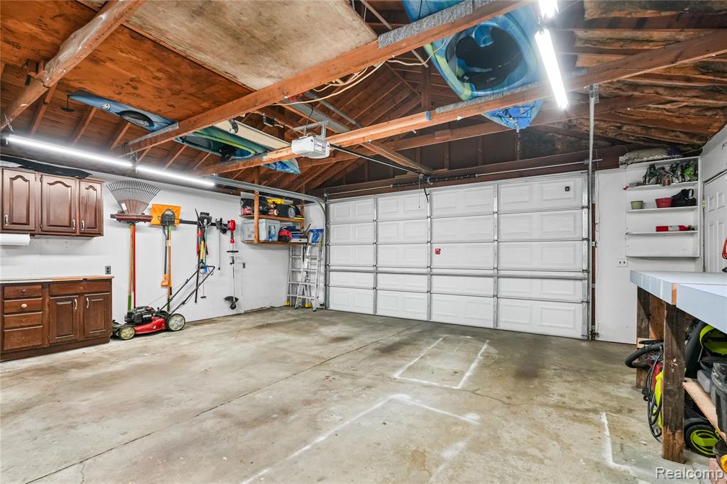 445 Linden Avenue, Royal Oak, MI 48073 — Photo 26
