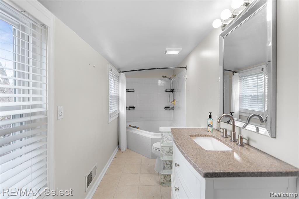 11501 Torrey Road, Fenton, MI 48430 — Photo 33