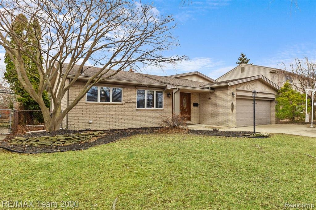 708 DOVER Street, Dearborn Heights, MI 48127 — Photo 2