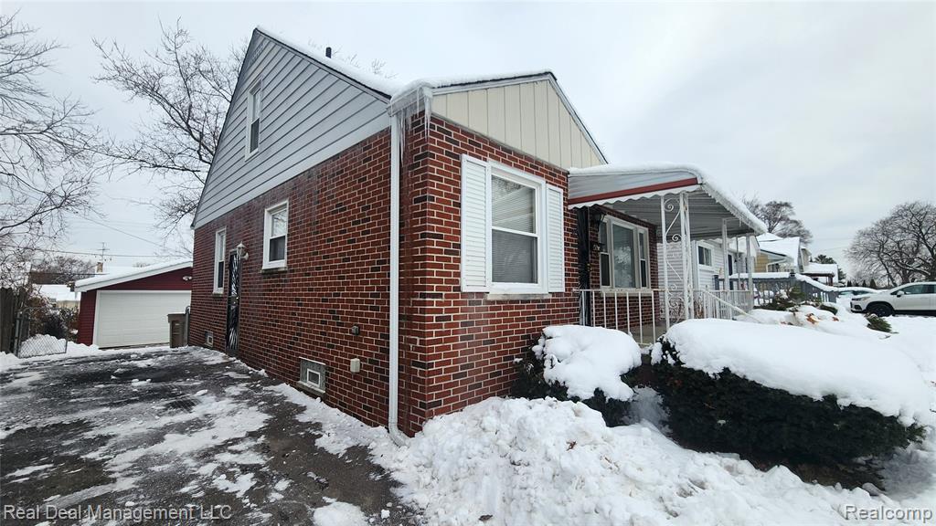 49 E Fairmount Avenue, Pontiac, MI 48340 — Photo 2