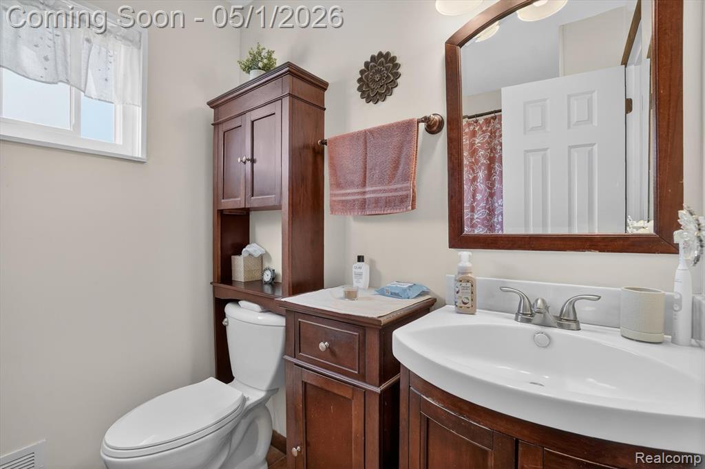 11020 Henderson Road, Otisville, MI 48463 — Photo 17
