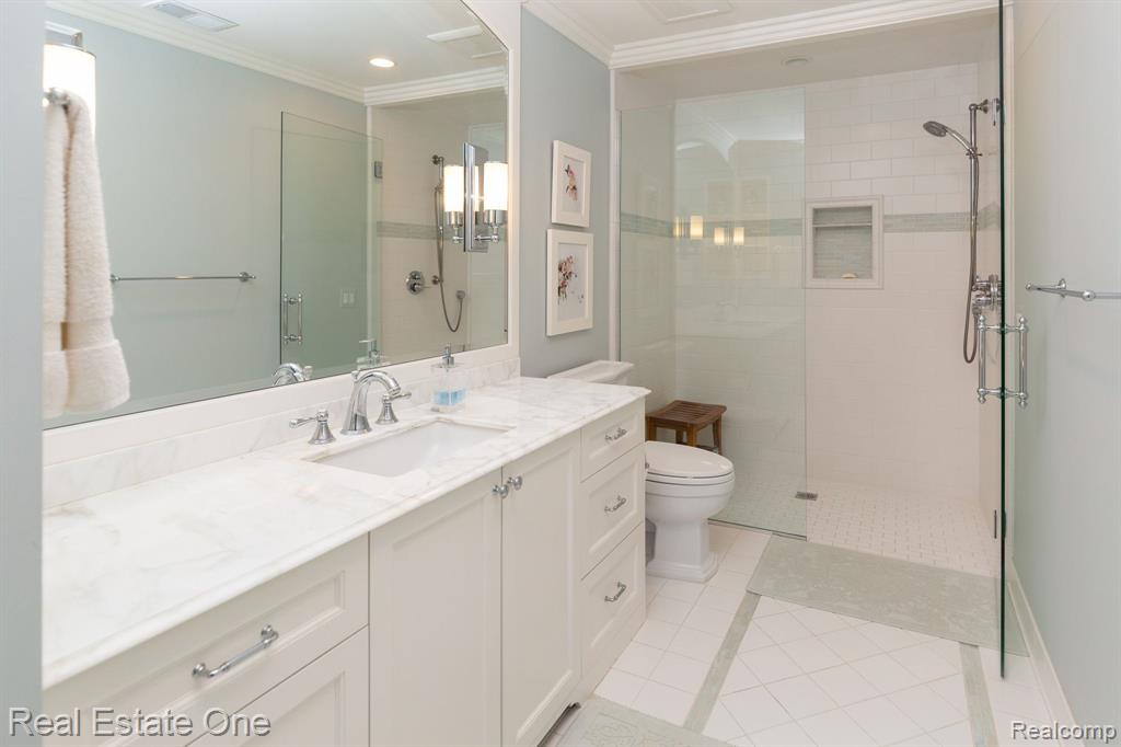 5538 CLEARVIEW Drive, Troy, MI 48098 — Photo 45