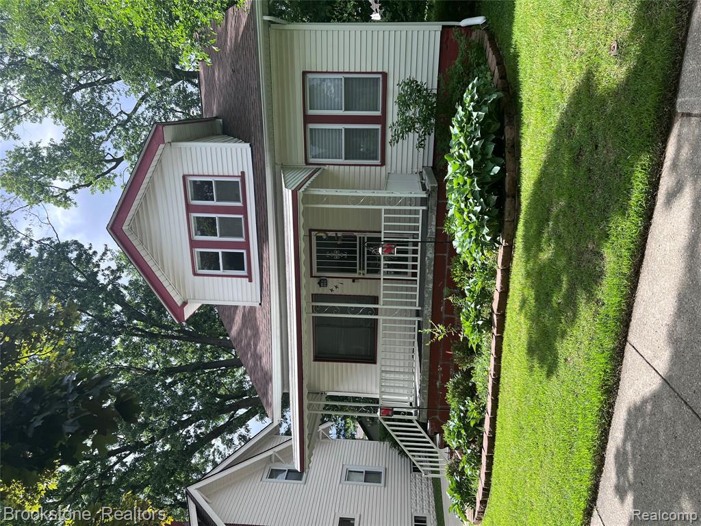 441 W Troy Street, Ferndale, MI 48220 — front exterior