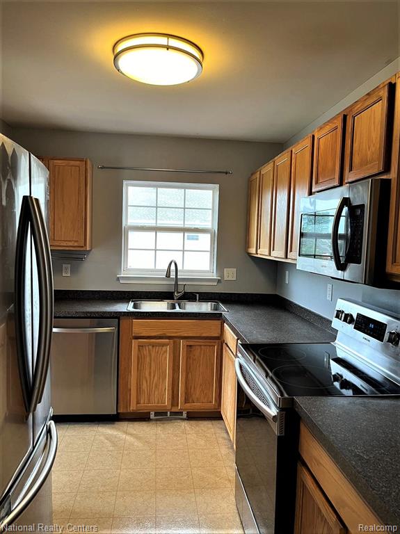 16704 DOVER Drive, Northville, MI 48168 — Photo 9
