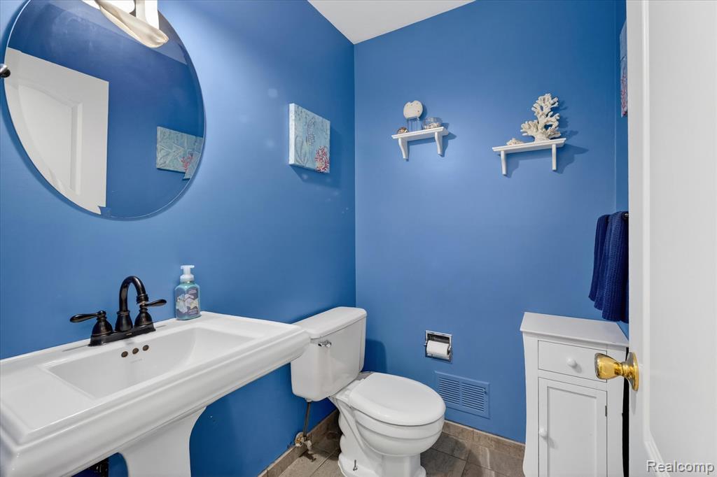 4121 Antique Lane, Bloomfield, MI 48302 — Photo 41
