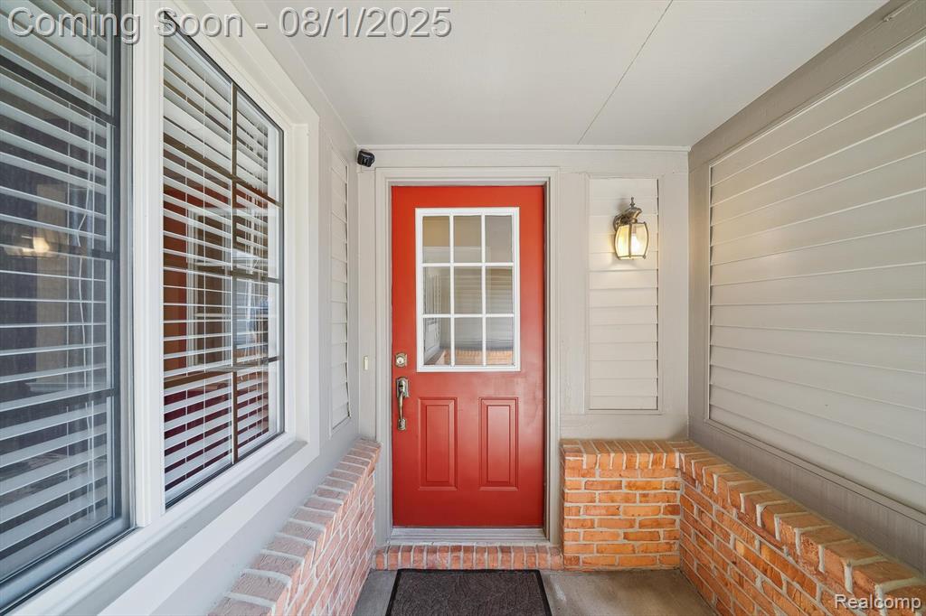 999 Hickory Drive, Brighton, MI 48116 — Photo 7