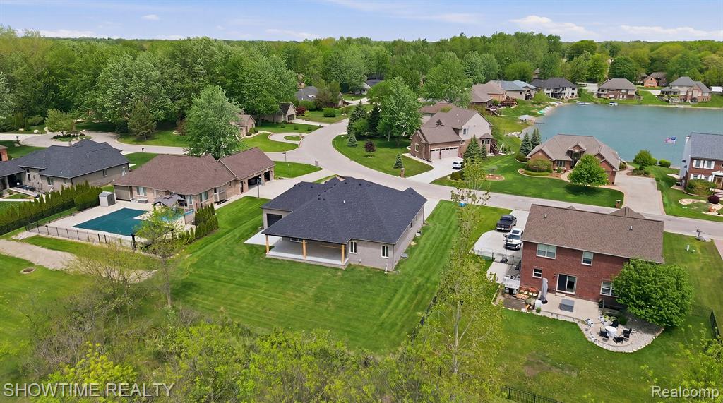 68125 Lake Angela Drive, Richmond, MI 48062 — Photo 43